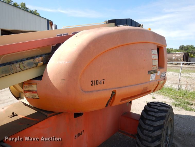image for item DH6512 2004 JLG 600S  boom lift