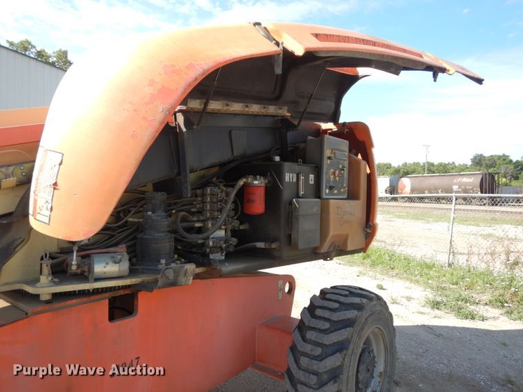 image for item DH6512 2004 JLG 600S  boom lift