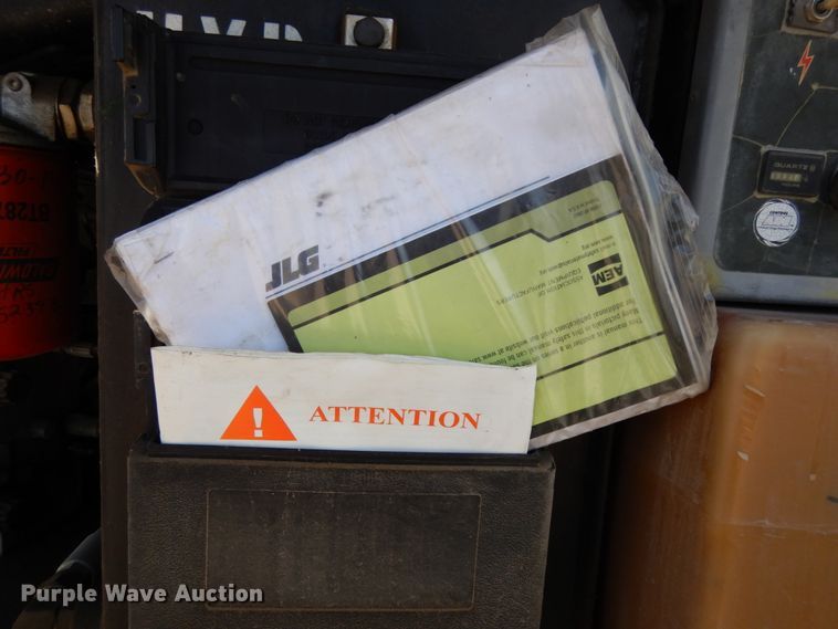 image for item DH6512 2004 JLG 600S  boom lift