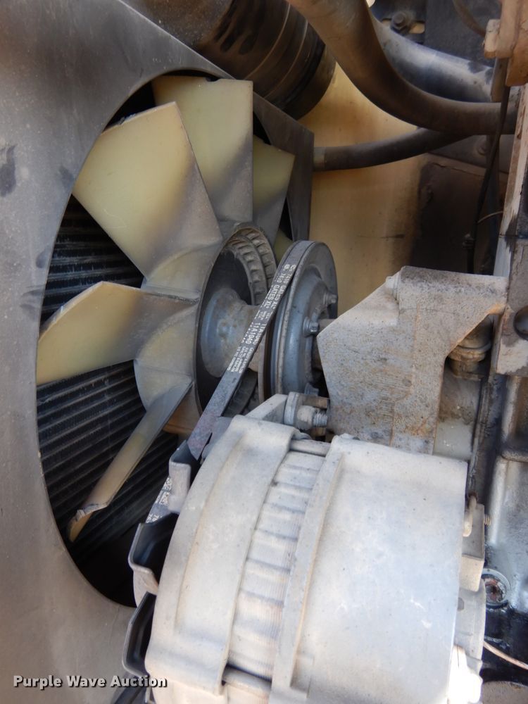 image for item DH6512 2004 JLG 600S  boom lift