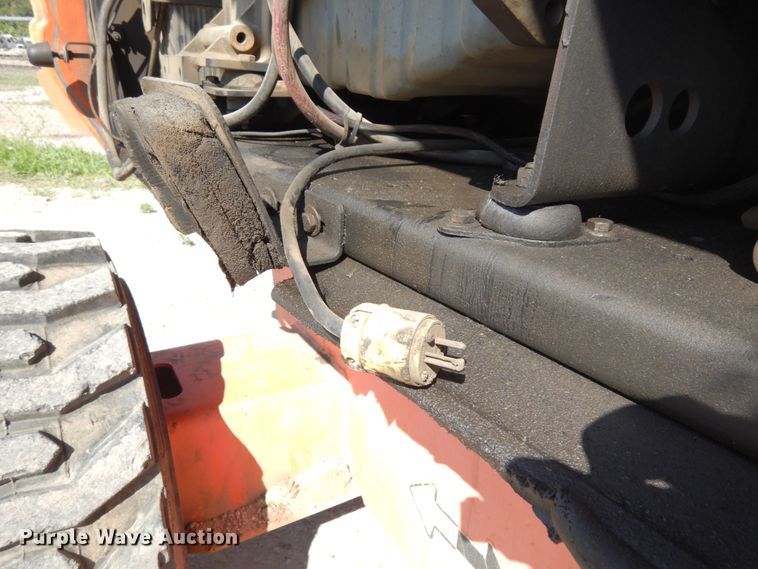 image for item DH6512 2004 JLG 600S  boom lift