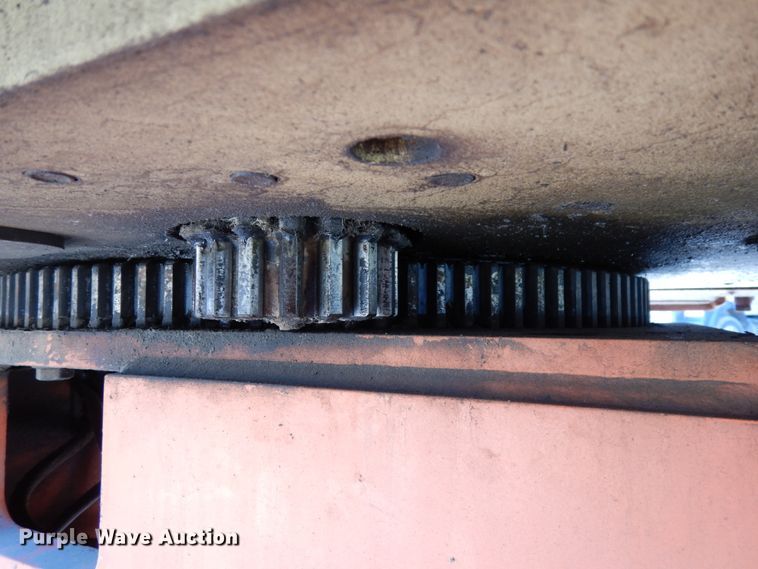 image for item DH6512 2004 JLG 600S  boom lift