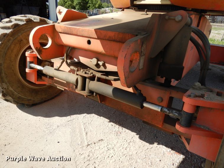 image for item DH6512 2004 JLG 600S  boom lift
