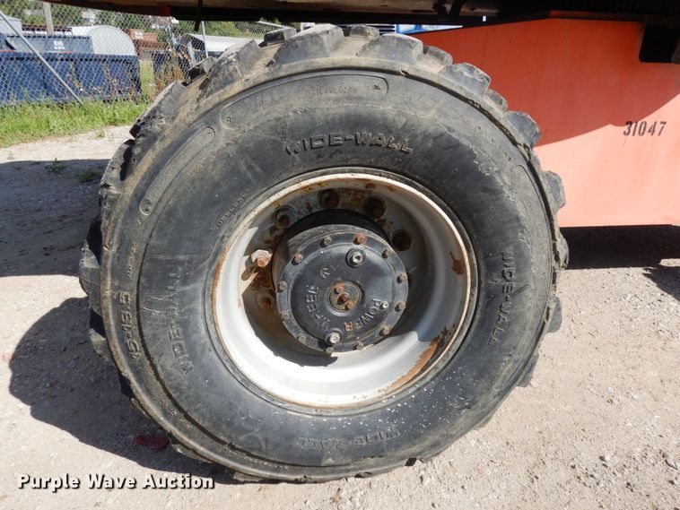 image for item DH6512 2004 JLG 600S  boom lift