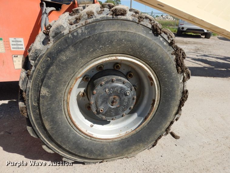 image for item DH6512 2004 JLG 600S  boom lift