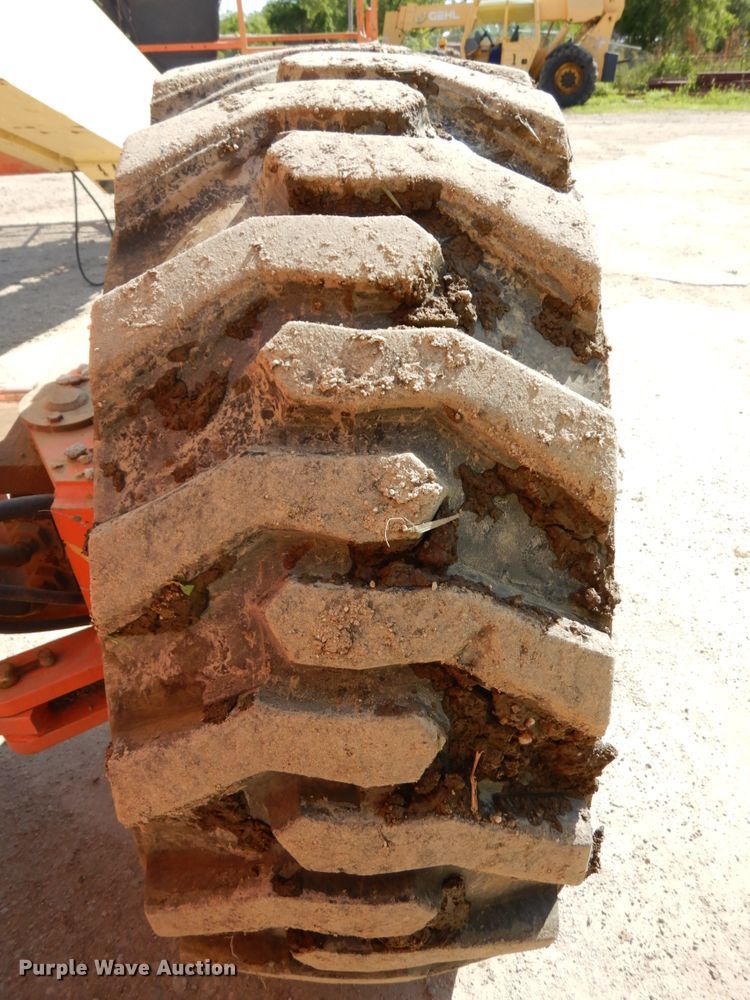 image for item DH6512 2004 JLG 600S  boom lift