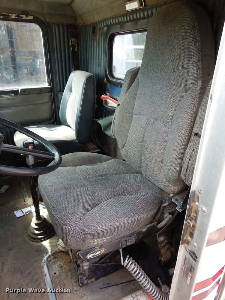 image for item DH6513 1994 Kenworth T800B  dump truck