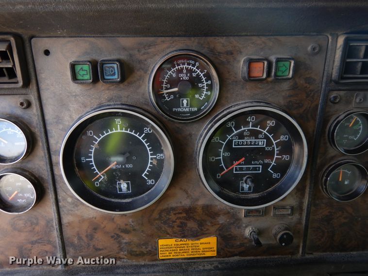 image for item DH6513 1994 Kenworth T800B  dump truck