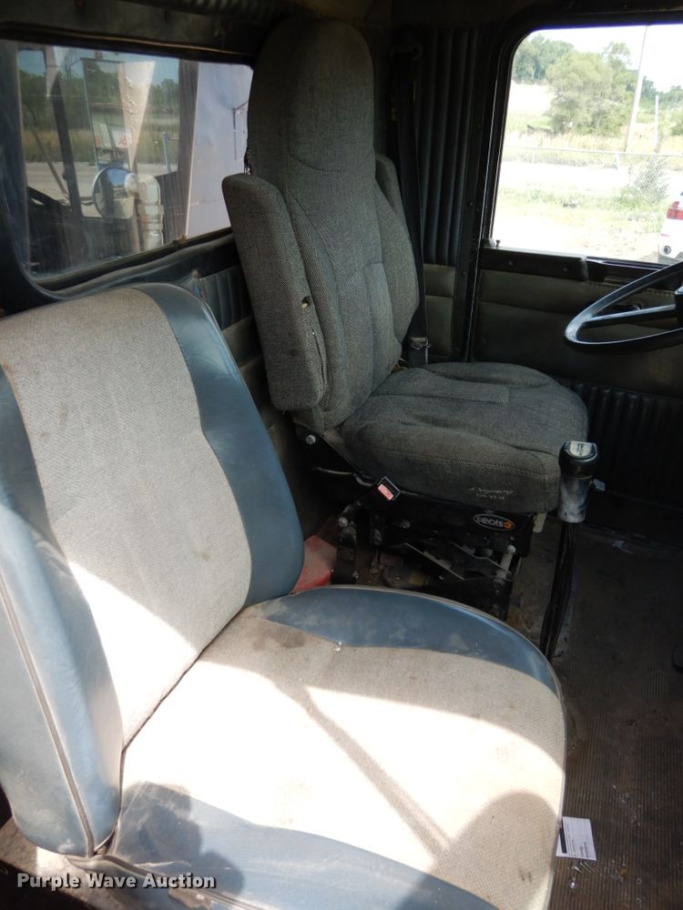 image for item DH6513 1994 Kenworth T800B  dump truck