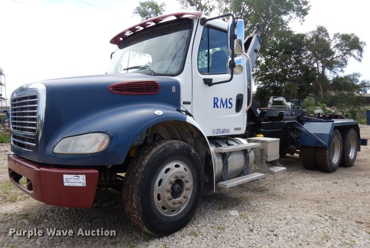 image for item DH6514 2006 Freightliner Business Class M2  hook lift truck