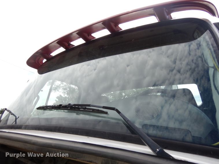 image for item DH6514 2006 Freightliner Business Class M2  hook lift truck