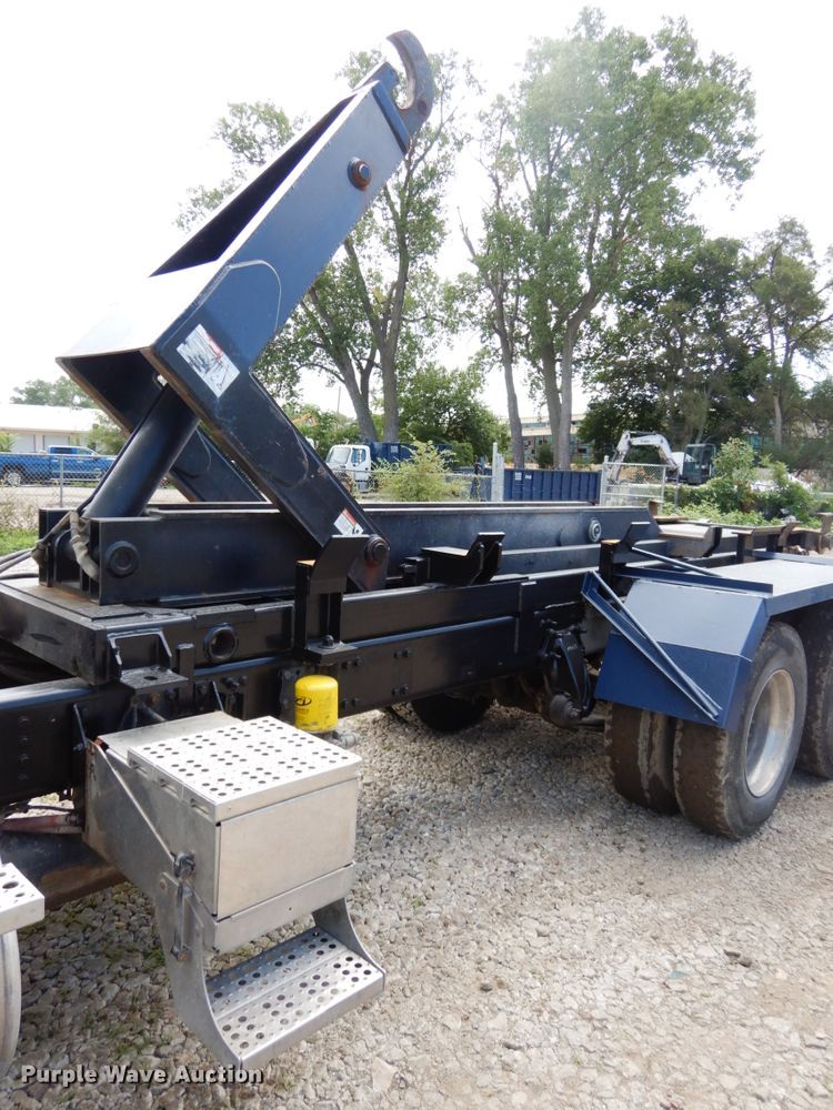 image for item DH6514 2006 Freightliner Business Class M2  hook lift truck