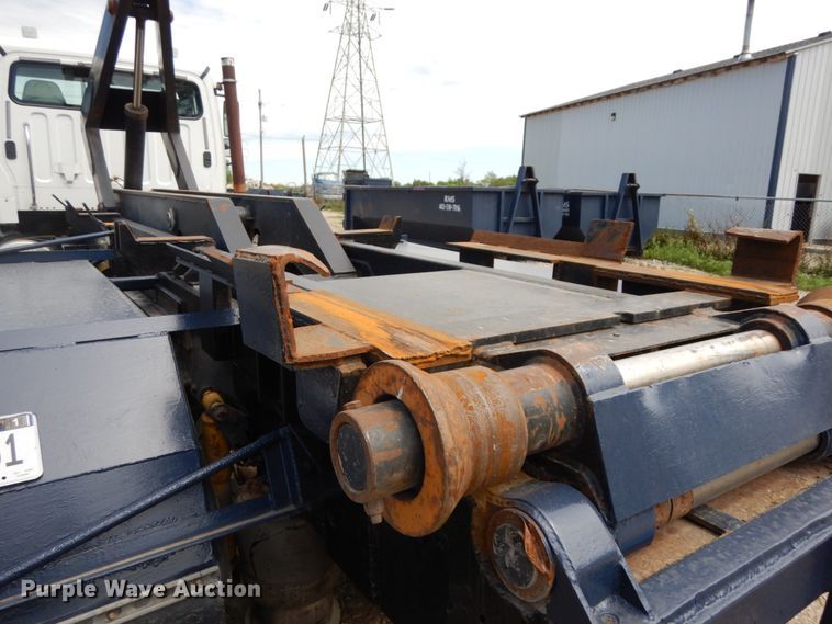 image for item DH6514 2006 Freightliner Business Class M2  hook lift truck