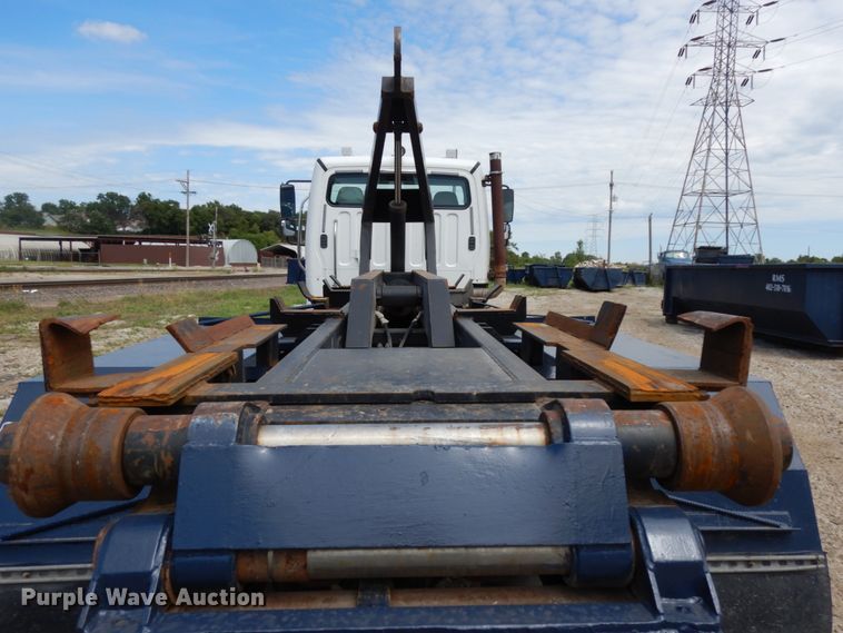 image for item DH6514 2006 Freightliner Business Class M2  hook lift truck