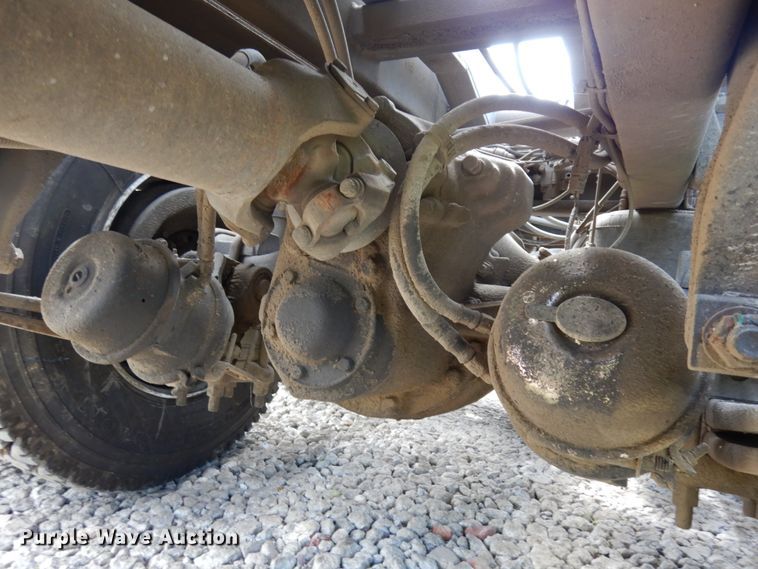 image for item DH6514 2006 Freightliner Business Class M2  hook lift truck