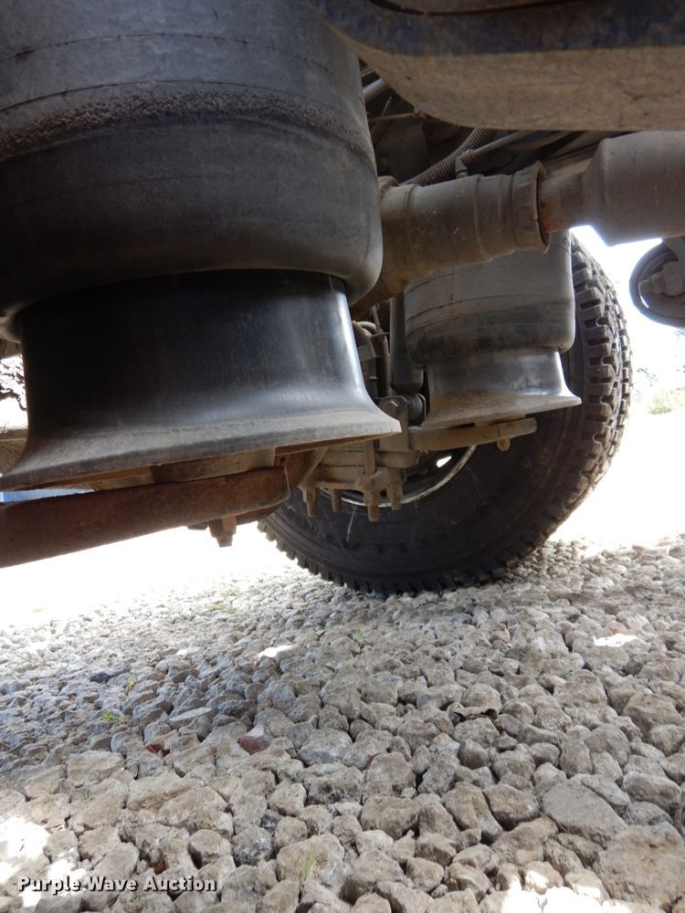 image for item DH6514 2006 Freightliner Business Class M2  hook lift truck