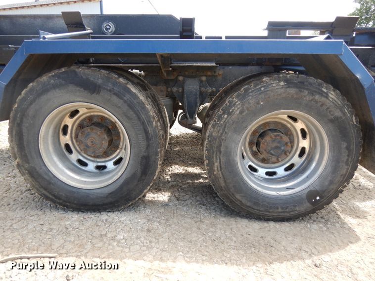 image for item DH6514 2006 Freightliner Business Class M2  hook lift truck