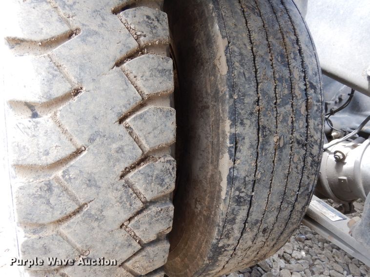 image for item DH6514 2006 Freightliner Business Class M2  hook lift truck