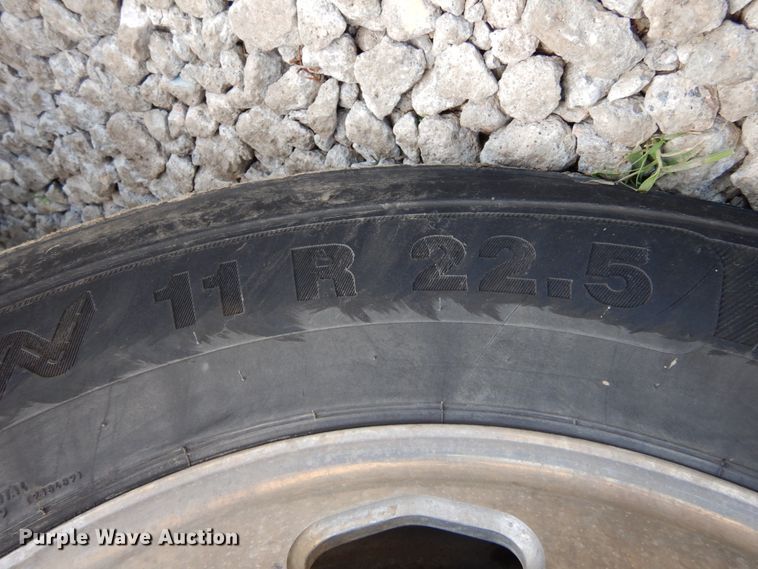 image for item DH6514 2006 Freightliner Business Class M2  hook lift truck