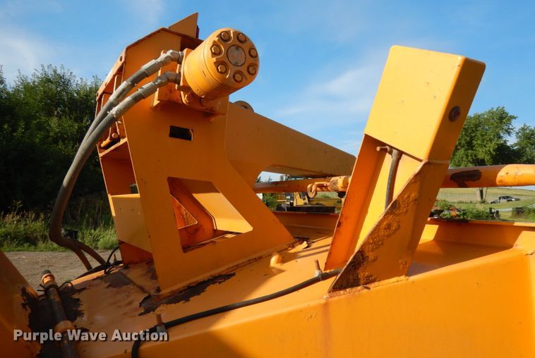 image for item DH6517 Morbark Beever M15R wood chipper