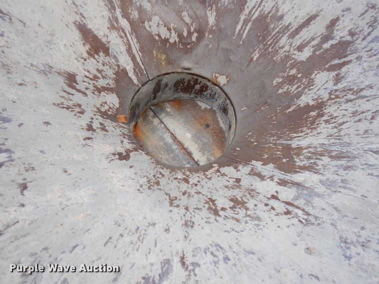 image for item DH6521 Garbro 440-R concrete bucket