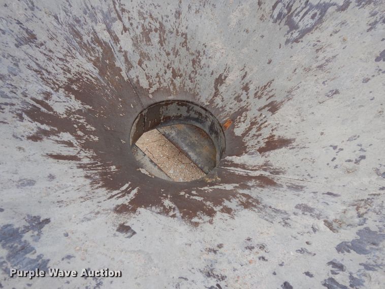 image for item DH6521 Garbro 440-R concrete bucket