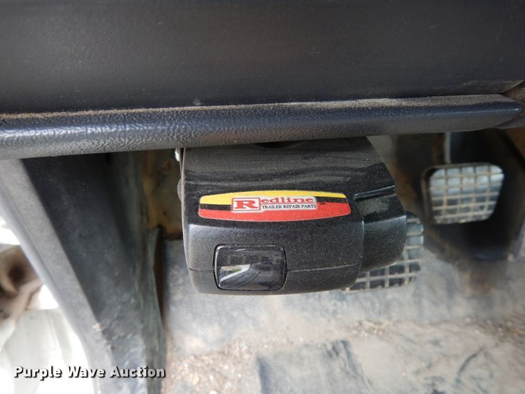 image for item DH6528 1996 Chevrolet Kodiak  flatbed truck