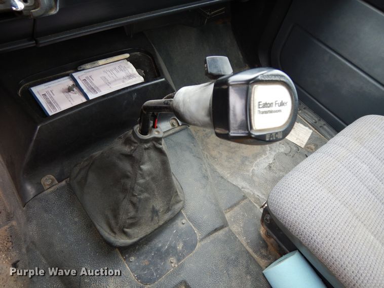 image for item DH6528 1996 Chevrolet Kodiak  flatbed truck