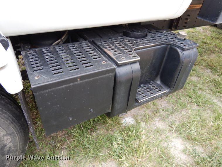 image for item DH6528 1996 Chevrolet Kodiak  flatbed truck