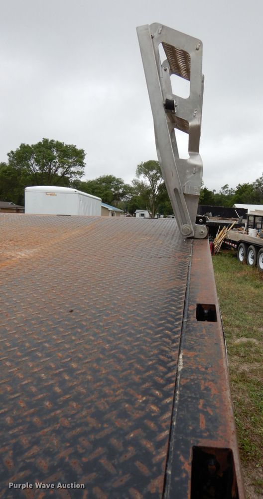 image for item DH6528 1996 Chevrolet Kodiak  flatbed truck