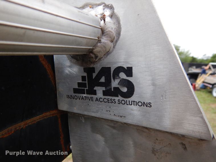 image for item DH6528 1996 Chevrolet Kodiak  flatbed truck