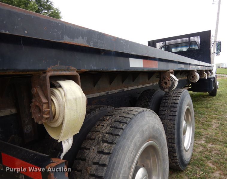 image for item DH6528 1996 Chevrolet Kodiak  flatbed truck