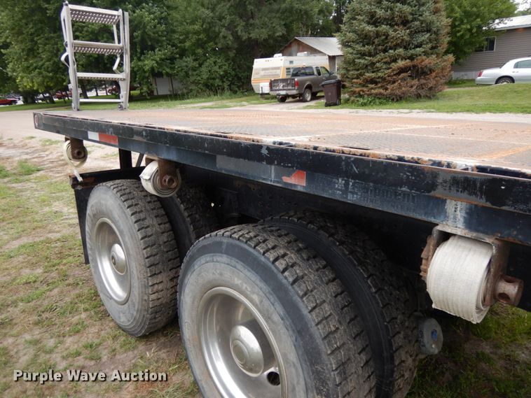 image for item DH6528 1996 Chevrolet Kodiak  flatbed truck