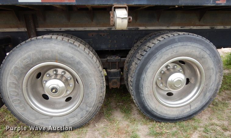 image for item DH6528 1996 Chevrolet Kodiak  flatbed truck