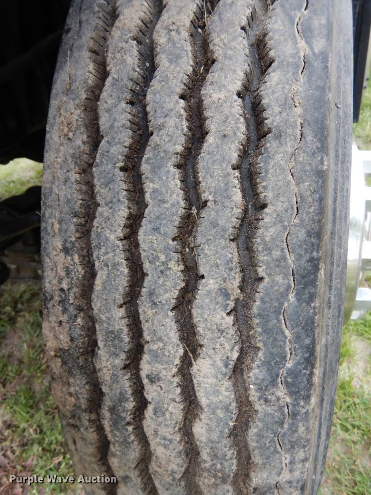 image for item DH6528 1996 Chevrolet Kodiak  flatbed truck