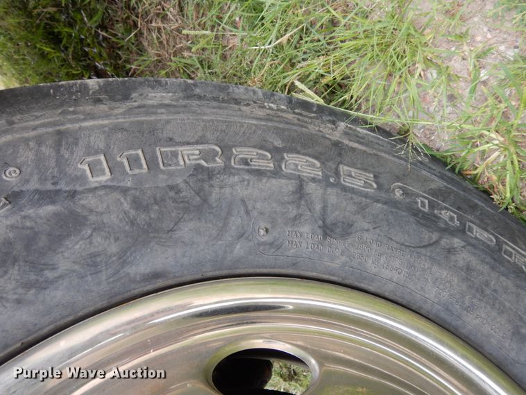 image for item DH6528 1996 Chevrolet Kodiak  flatbed truck