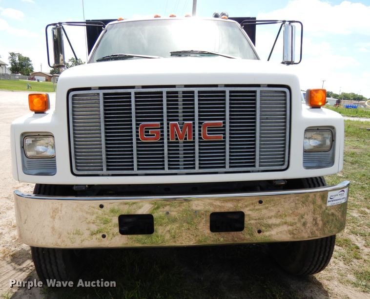 image for item DH6529 1996 GMC TopKick  flatbed truck
