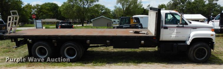 image for item DH6529 1996 GMC TopKick  flatbed truck