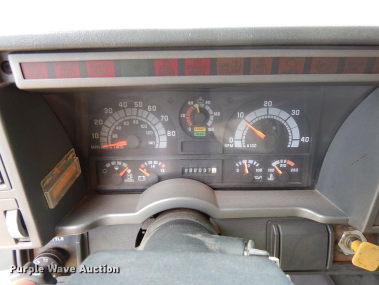 image for item DH6529 1996 GMC TopKick  flatbed truck