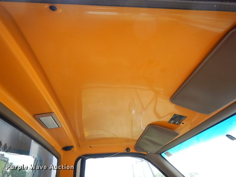 image for item DH6529 1996 GMC TopKick  flatbed truck