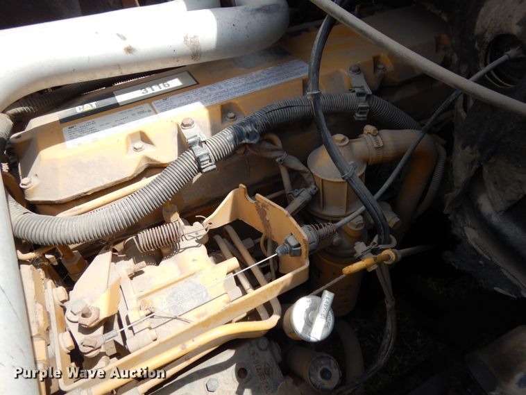 image for item DH6529 1996 GMC TopKick  flatbed truck