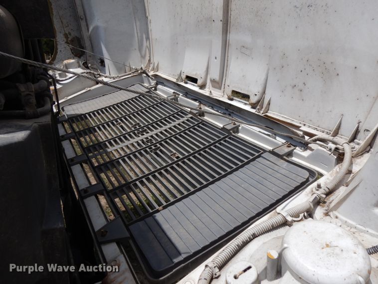 image for item DH6529 1996 GMC TopKick  flatbed truck