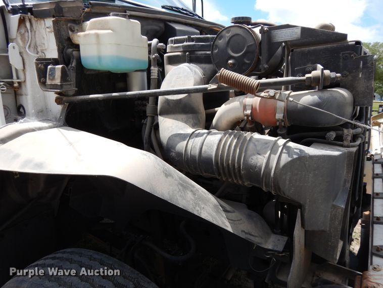 image for item DH6529 1996 GMC TopKick  flatbed truck