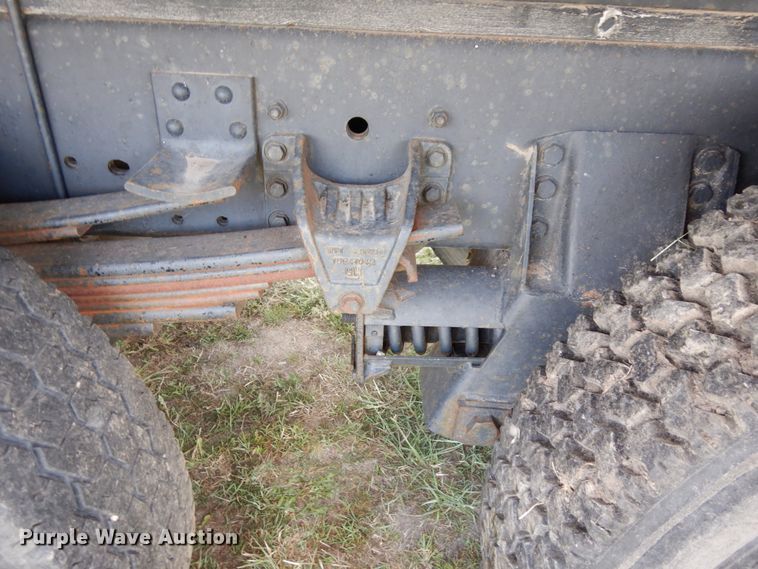 image for item DH6529 1996 GMC TopKick  flatbed truck