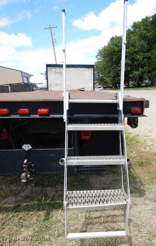 image for item DH6529 1996 GMC TopKick  flatbed truck