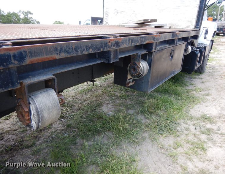 image for item DH6529 1996 GMC TopKick  flatbed truck