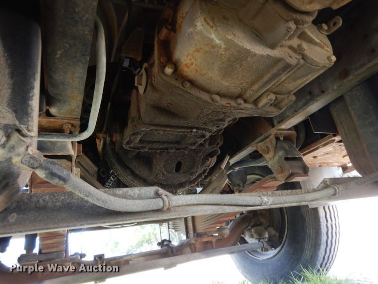 image for item DH6529 1996 GMC TopKick  flatbed truck