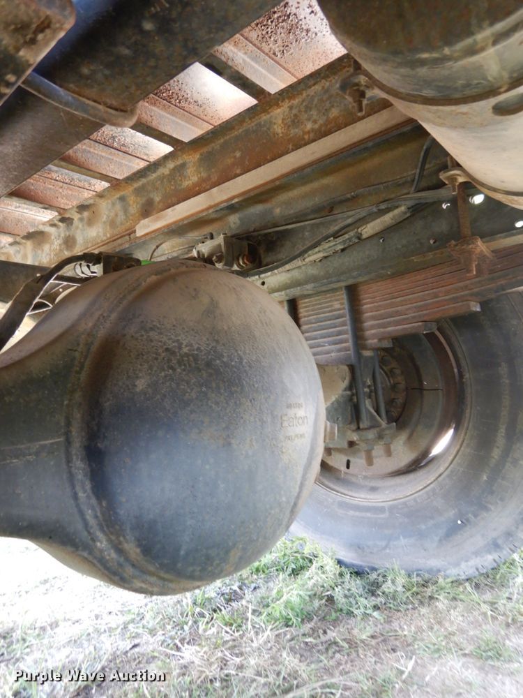 image for item DH6529 1996 GMC TopKick  flatbed truck