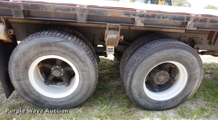 image for item DH6529 1996 GMC TopKick  flatbed truck