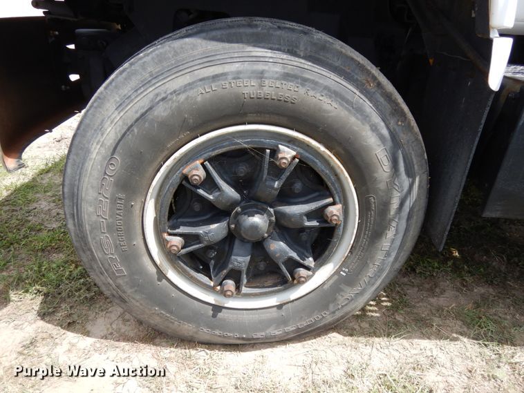 image for item DH6529 1996 GMC TopKick  flatbed truck